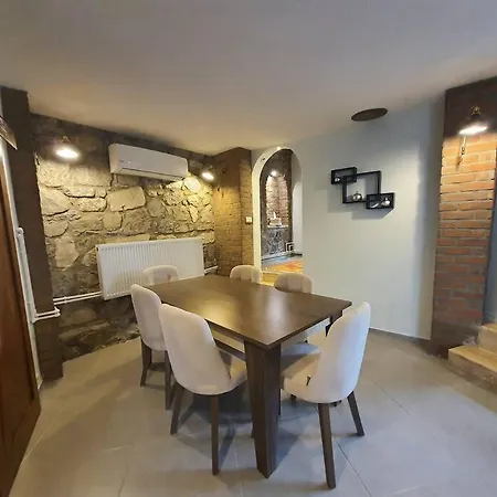 Karamese Tas Ev - Karamese Stone House Selçuk