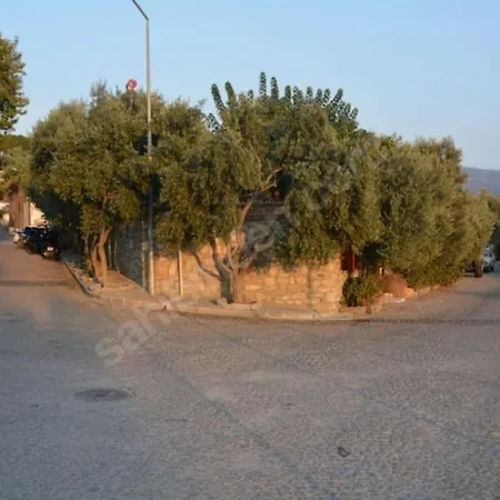 Karamese Tas Ev - Karamese Stone House *